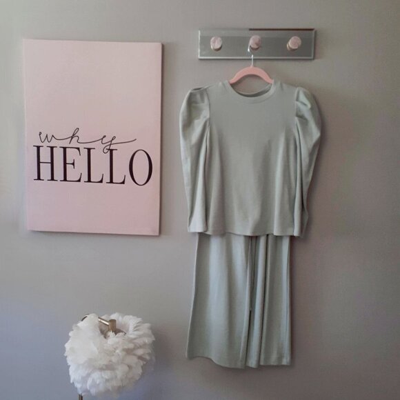 NWT Rachel Zoe icy mint green puff sleeve sweatshirt top & belted sweatpants set - Picture 3 of 14